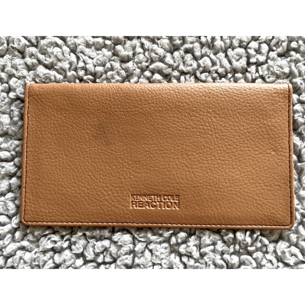 Kenneth Cole Reaction Vintage Camel Tan Leather Checkbook Wallet.
